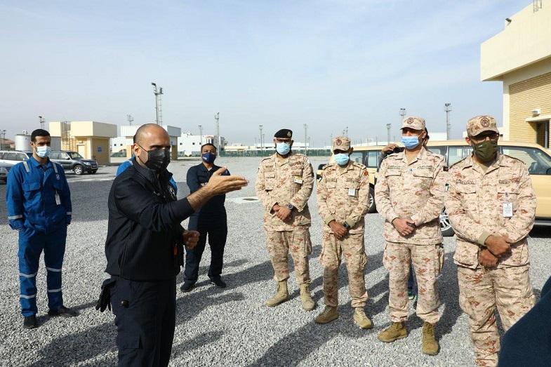 Pages Kuwait Army Delegation Visits KOC Firefighting Training Center